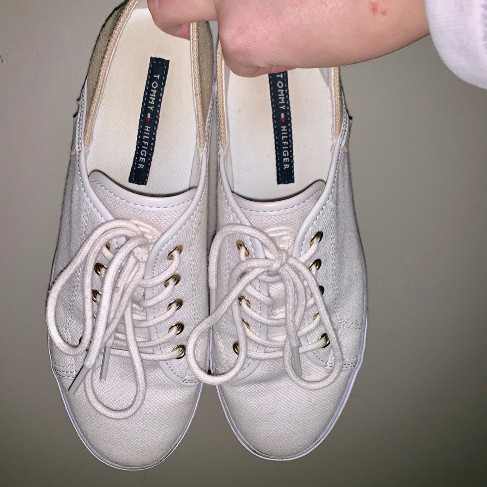 tommy hilfiger sneakers